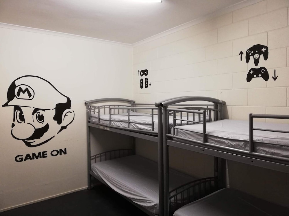 Frogshollow Backpackers