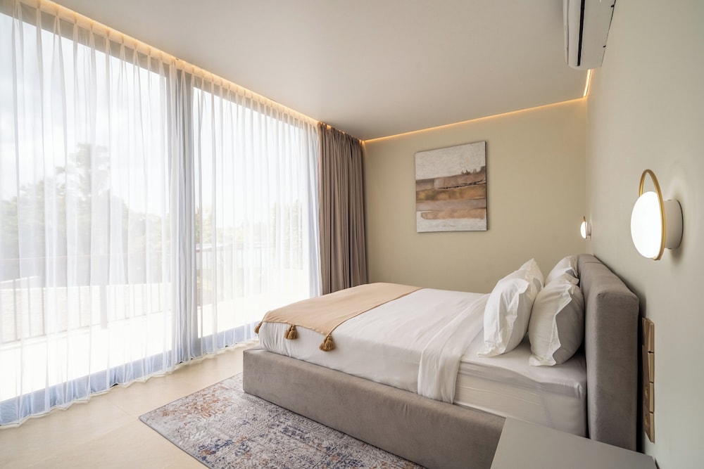 Hidden City Ubud - Modern Villas & Townhouses with Private Pools, Nature Views and Wellness Access
