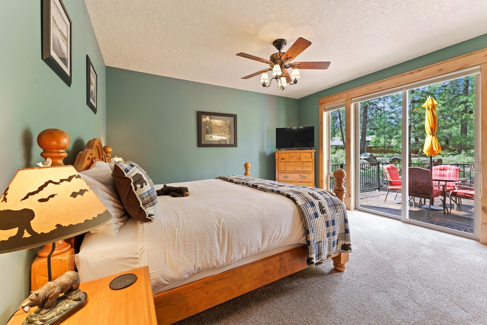 4 Red Fir 6 Bedroom Home