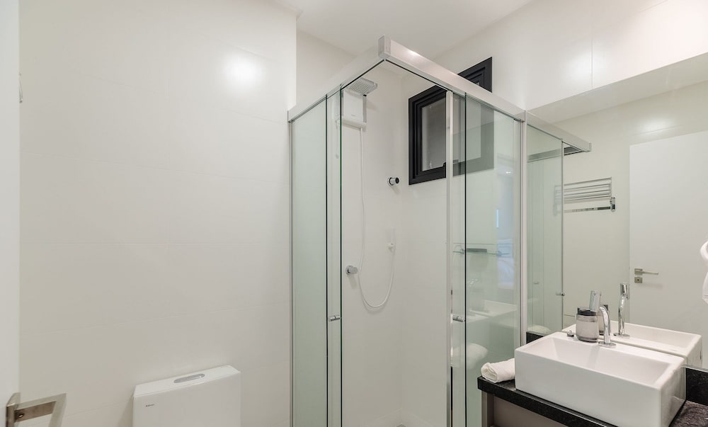 MHF II Apts Variados em Prédio com Vista para o Mar em Itapema
