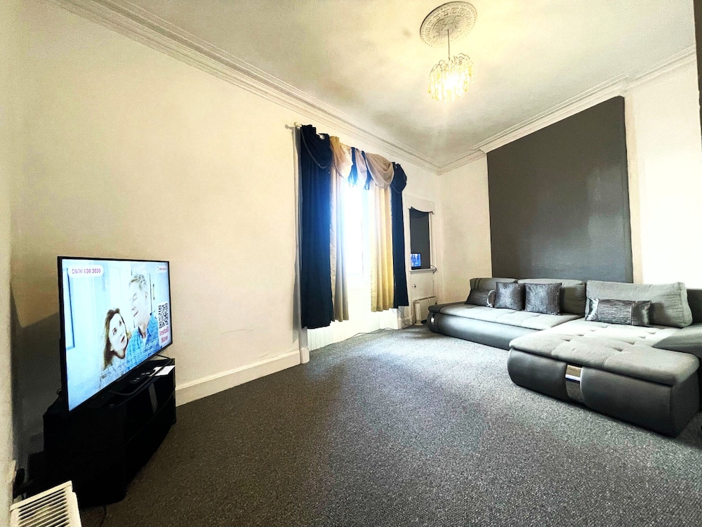 Luxury 3 Bedrooms Entire Flat - Self Check in & Check out