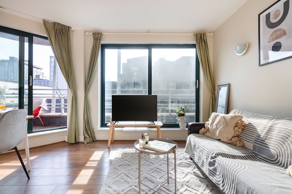 Charming 1BR Near Tower Bridge Walks