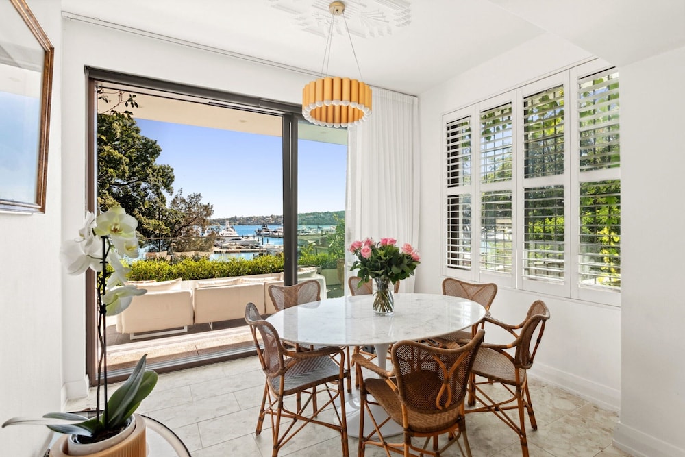 Superb 2-bed Apartment Facing Rose Bay Marina