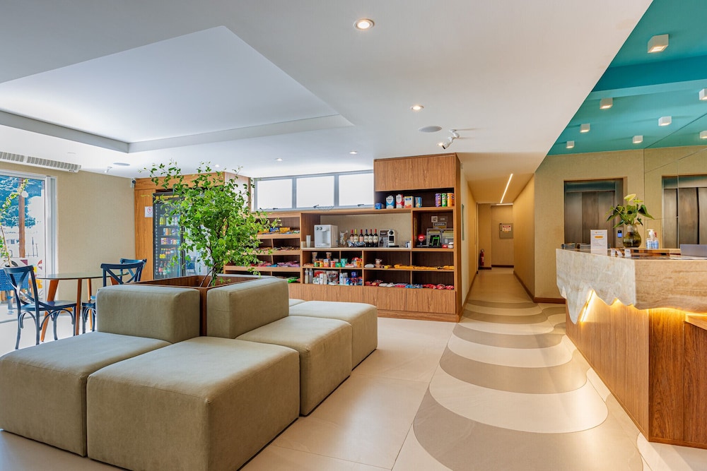 Cosy a few Steps From Copacabana Beach Q14