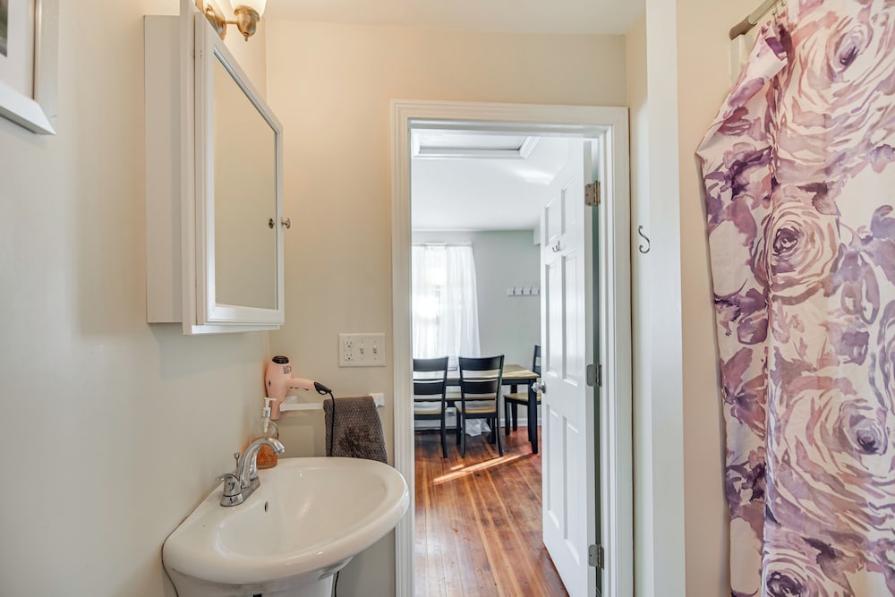 9 Mi to Beach: Home w/ Private Yard in Westport