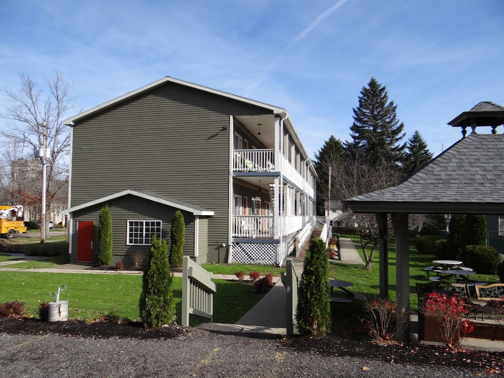Edelweiss Lodge