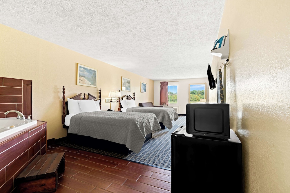 Americas Best Value Inn & Suites Mt. Pleasant view 5