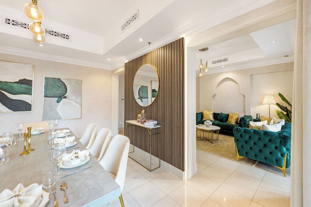 Durrani Homes - Heaven on Earth collection 5BR with panorama Burj Khalifa and fountain views