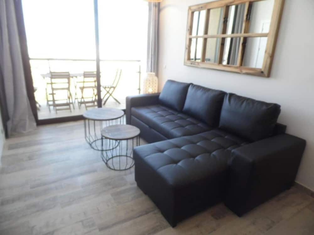 Apartamentos Puerto Marina