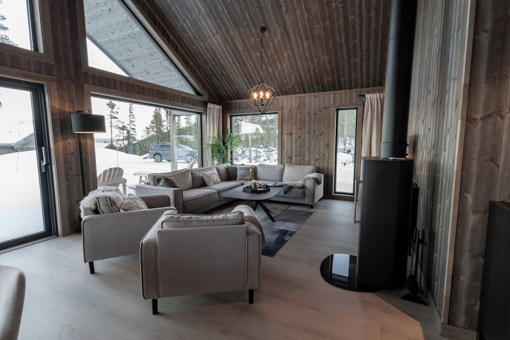 Luxury Holiday Home, Skiing, Sauna, Remote Office