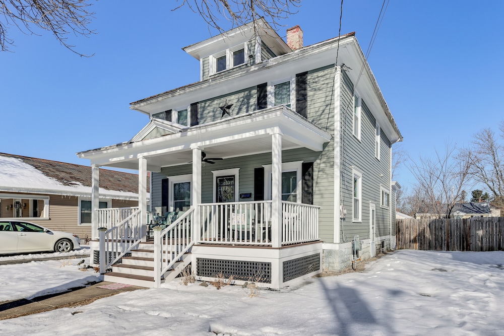 5 Mi to West Mountain: Glens Falls Home!