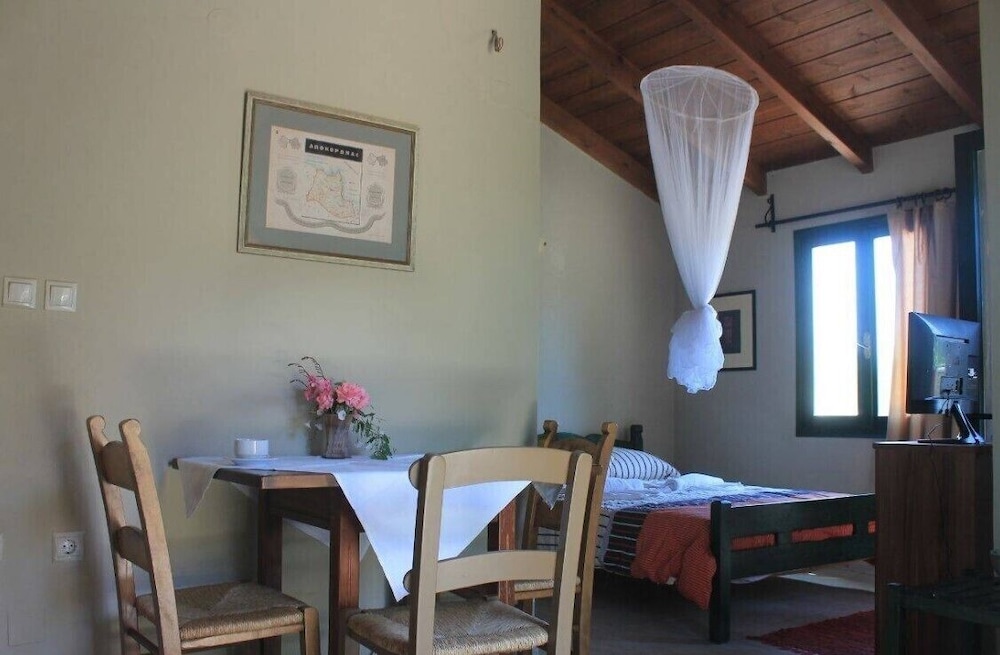 Vamos Fabrica Farm view 2