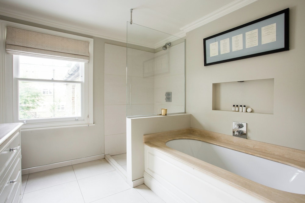 Rigault Road by Onefinestay