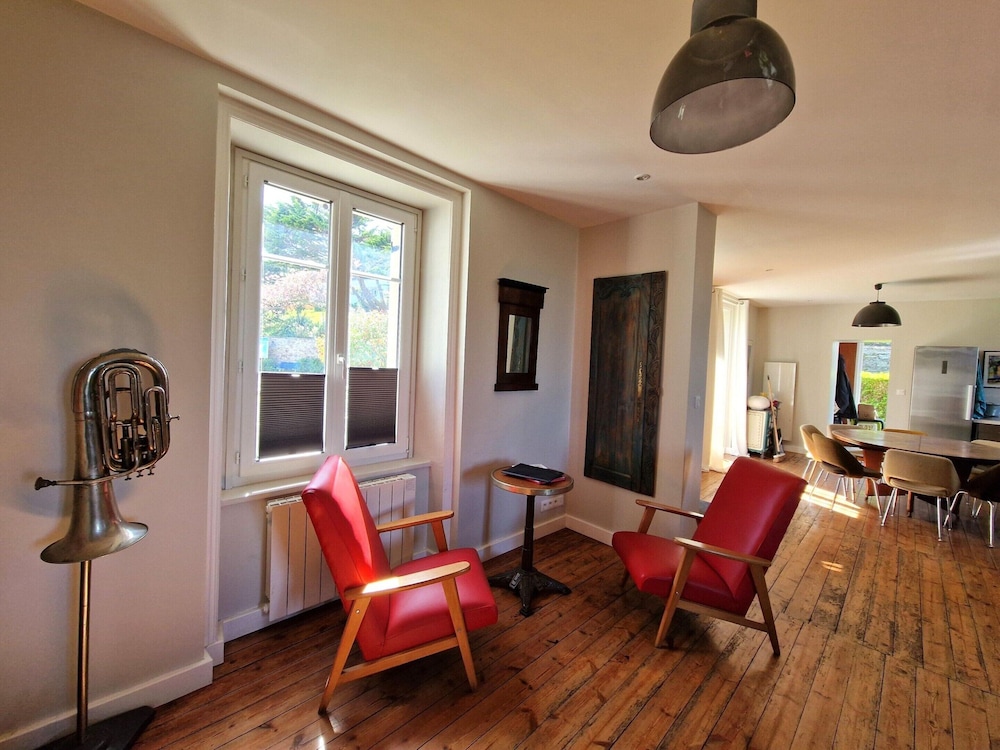 Holiday Home in Locquirec Near Sandy Beach