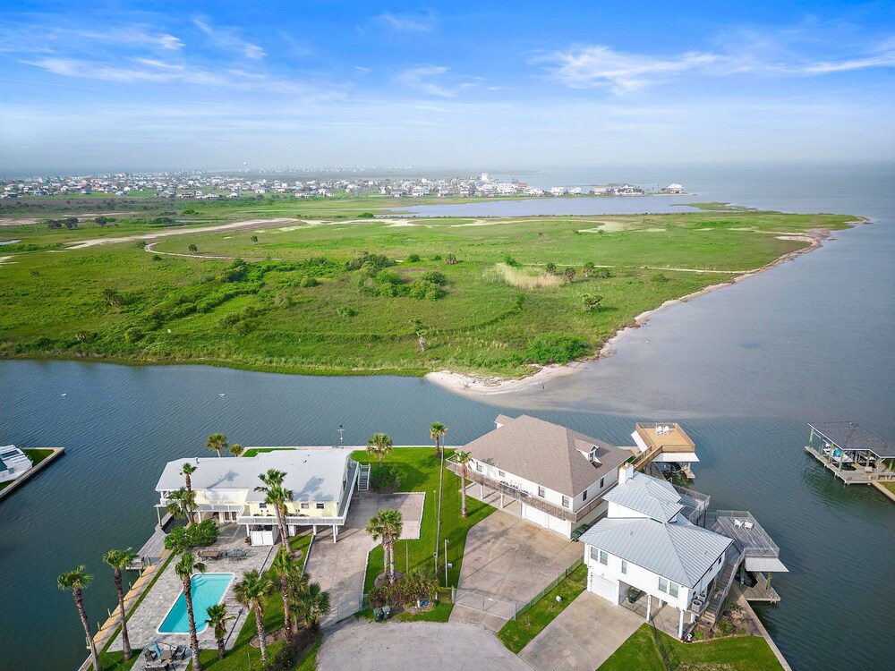 Bay Vista by Ryson Vacation Rentals
