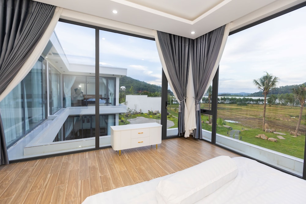TKH Resort
