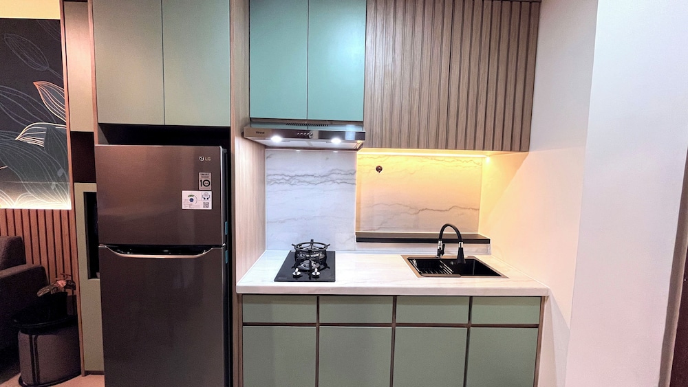 Warm And Homey 2Br At Vida View Makassar Apartment, Makassar - 14