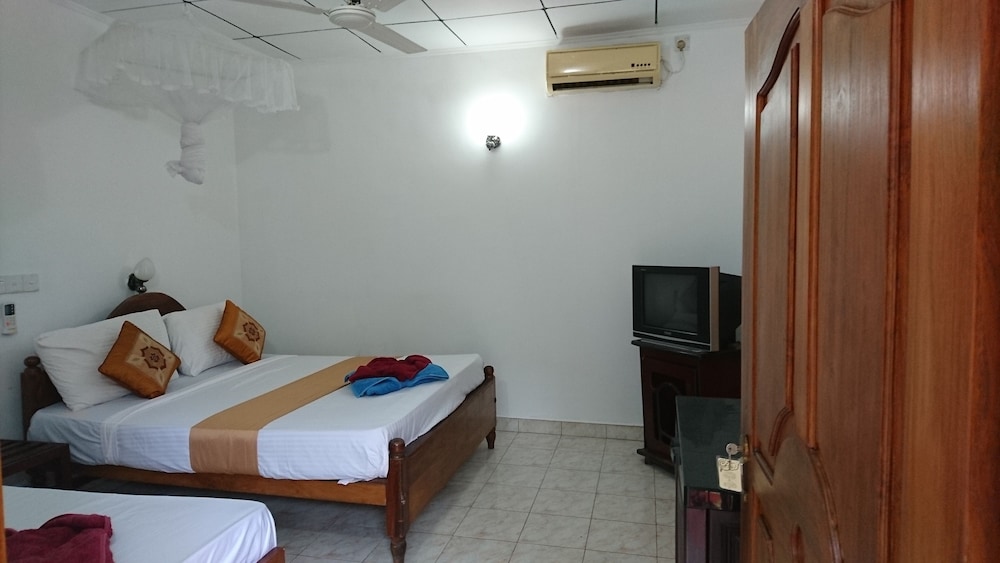 Thuruliya Lodge Habarana