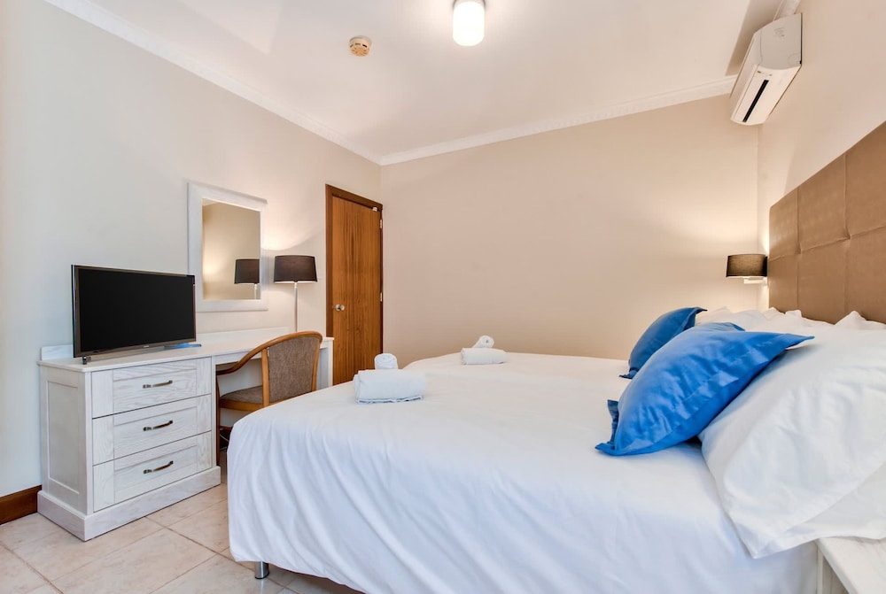 Villa Narcis - 2 Bedroom Villa With Private Pool