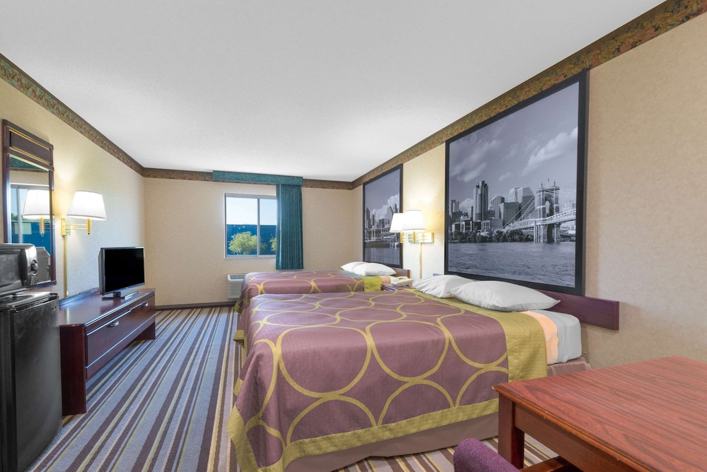 Super 8 by Wyndham Wapakoneta view 4