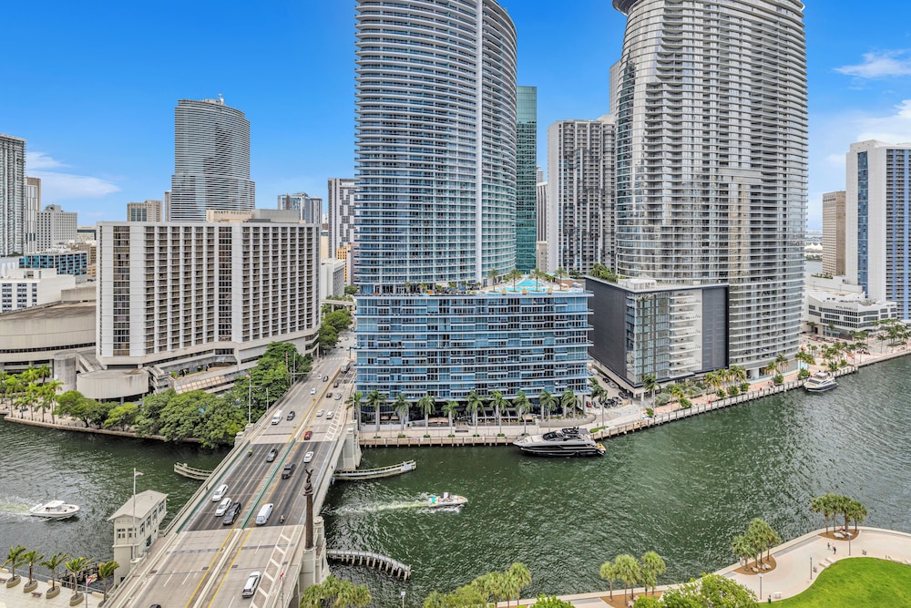 Icon Brickell