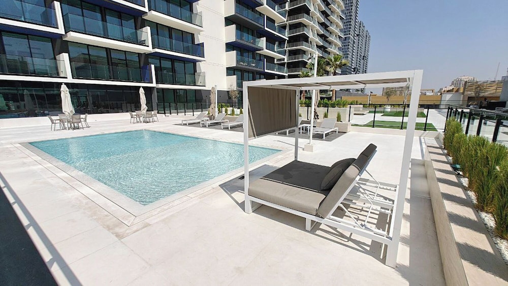 Vogue | Binghatti Corner JVC-7mins Sky Dubai 3 mins Cirle Mall Brand New