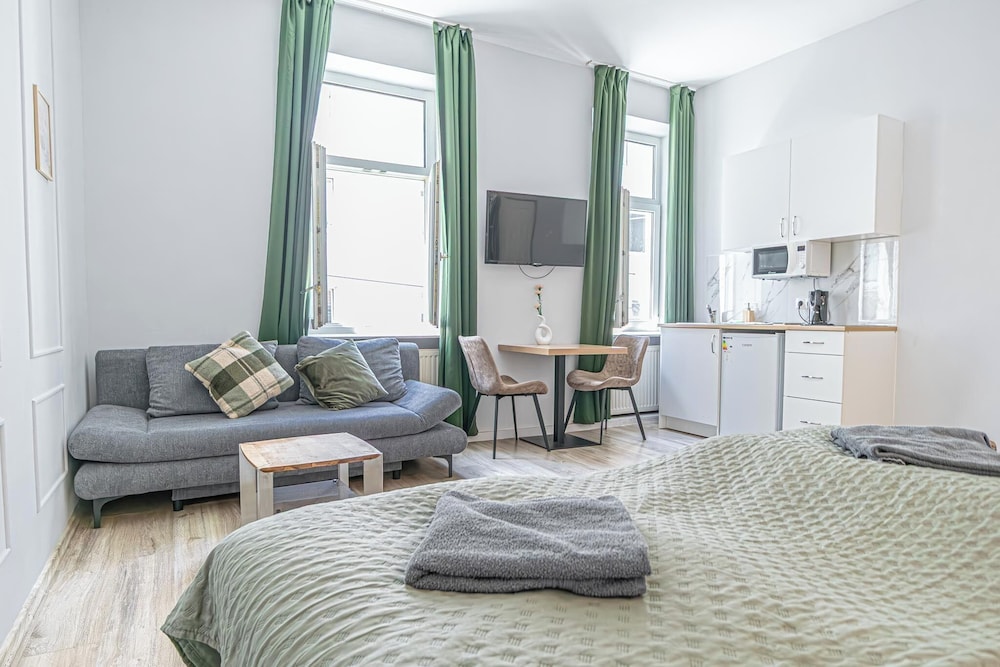 9BR Apts in the Heart of Vienna