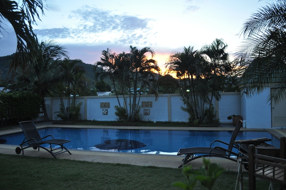 Tropical Hill by Melody Hua-Hin