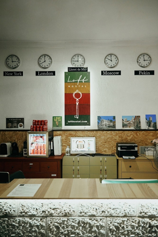 LOFT HOSTAL Group 64