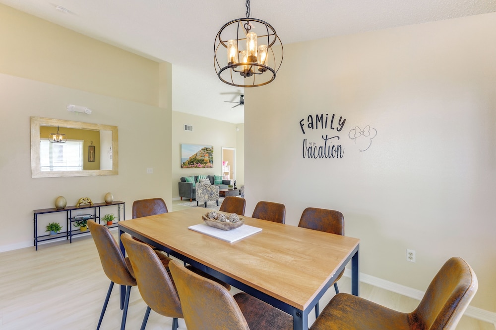 Sunny Skies & Disney Days: Davenport Home w/ Pool!