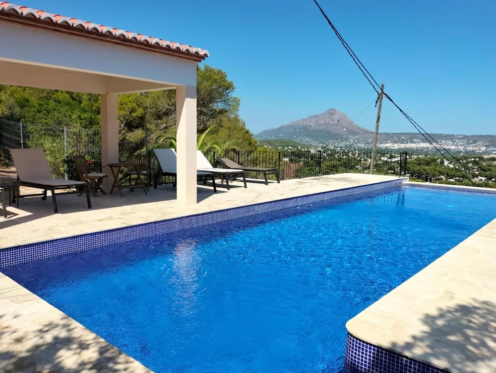 Villa- Lagarto in Panorama