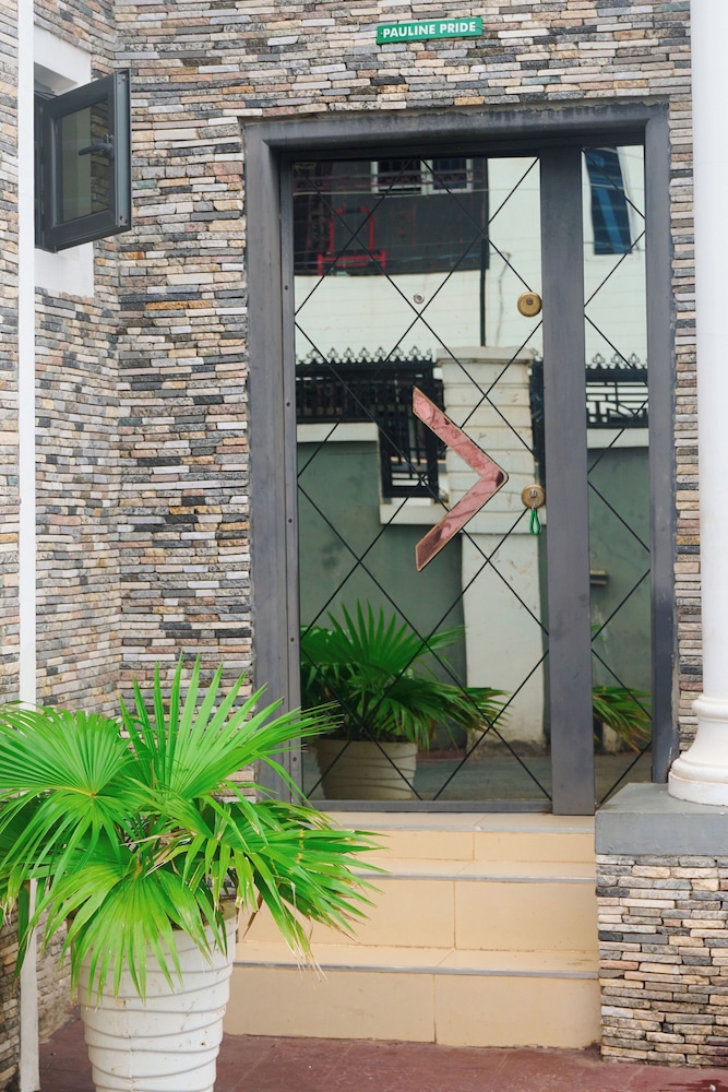 Luxurious 1 Duplex and 3 Flats Apartments, Ugbor Village RD, Benin City Nigeria