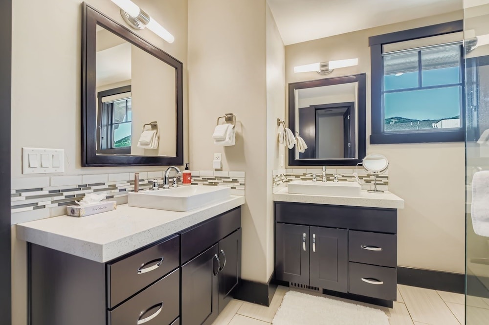 Tranquil Blackstone Getaway 3 Bedroom Townhouse