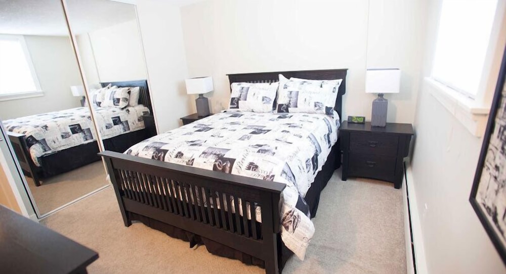 Corporate Suites of Calgary - Sunnyside - Image 5