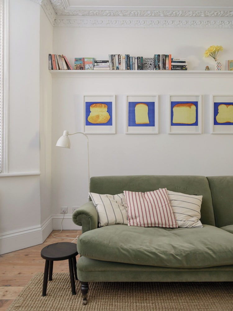 Beautiful 3 Bedroom Home in Bristol