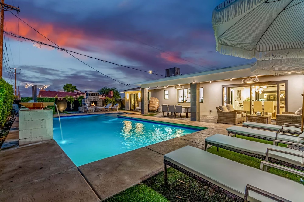 NEW The Kensington Custom Pool Al-fresco Living