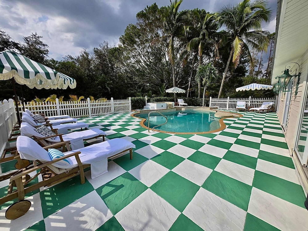 Brand New Spacious 3-bed Pool 20 MIN TO Beach view 4
