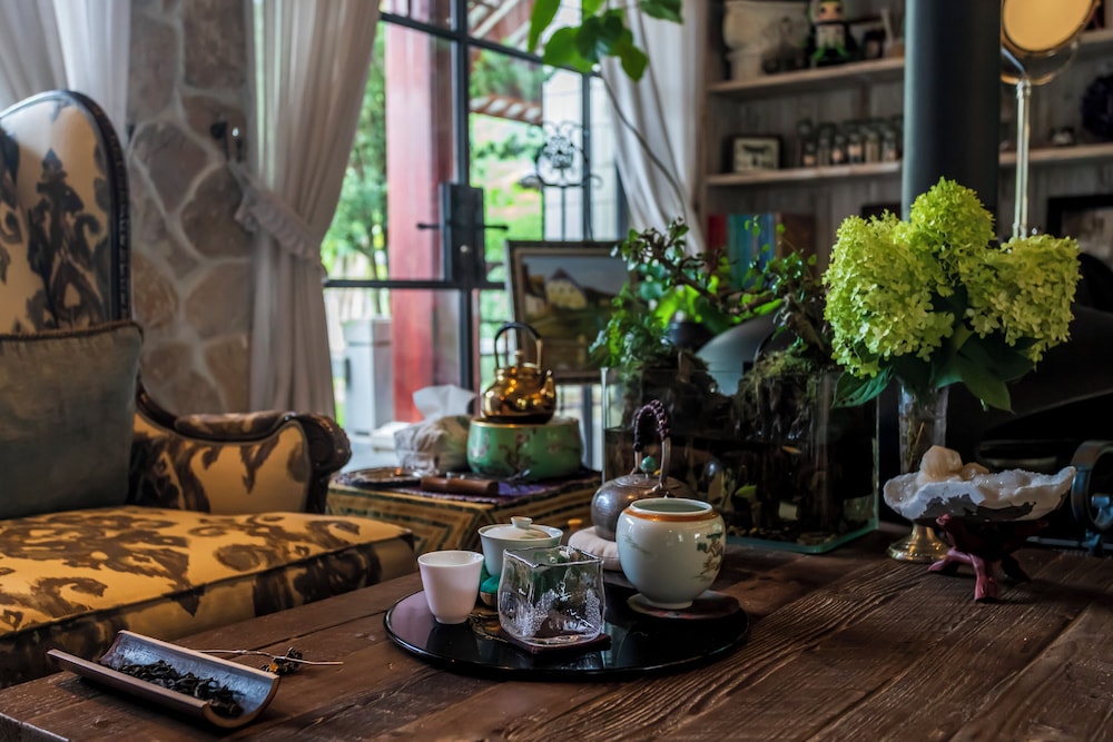 Jingdezhen Homestay Outside the Window