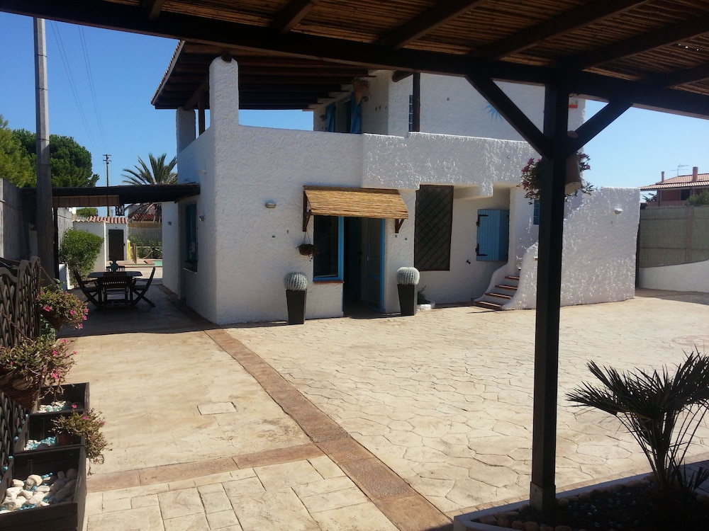 Villa White&Blu