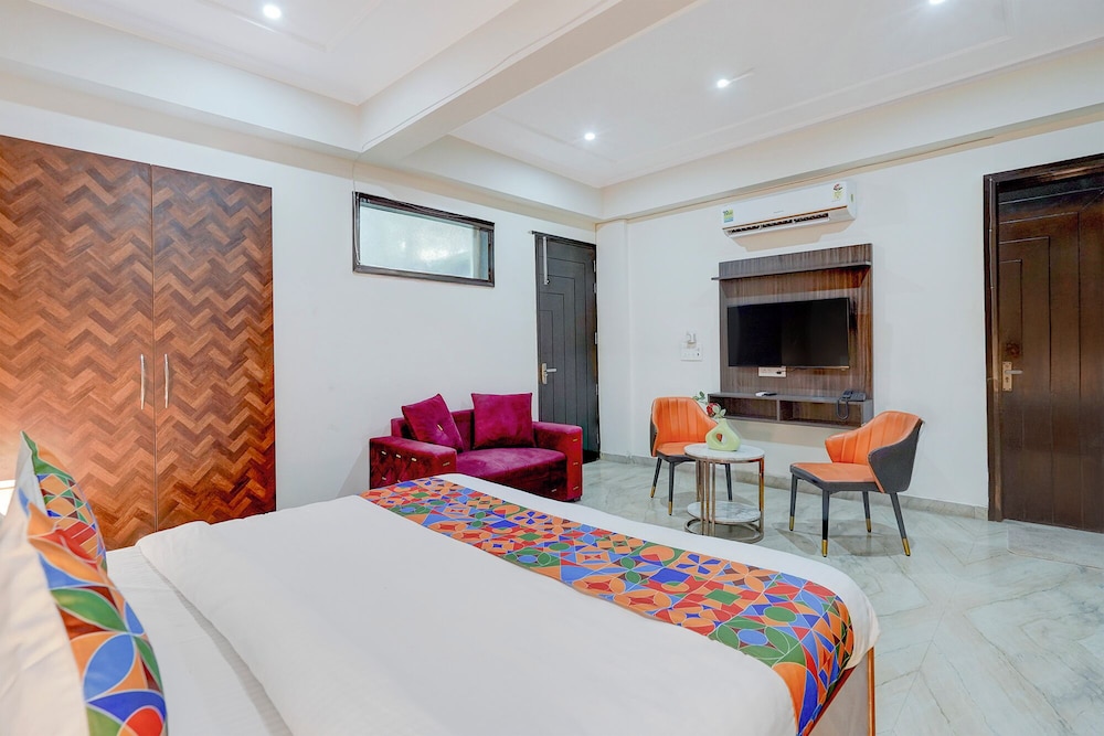 Fabhotel Rush Residency
