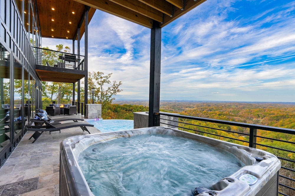 Whiskey Ridge - Avantstay Panoramic Views Infinity Pool Hot Tub Game Room