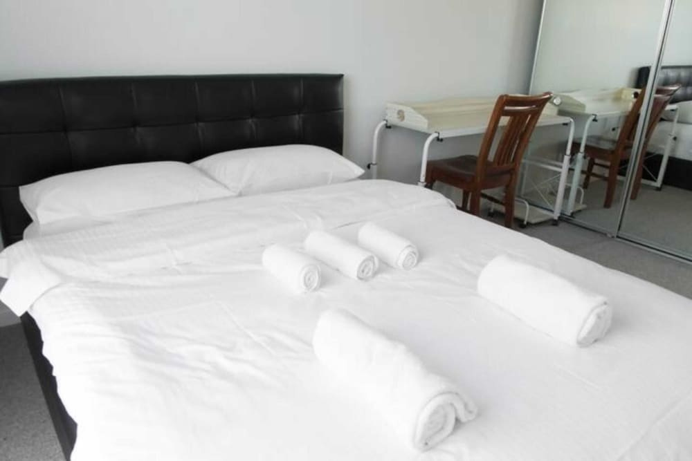New Spacious 2 Bedroom With Gorgeous City Views view 2