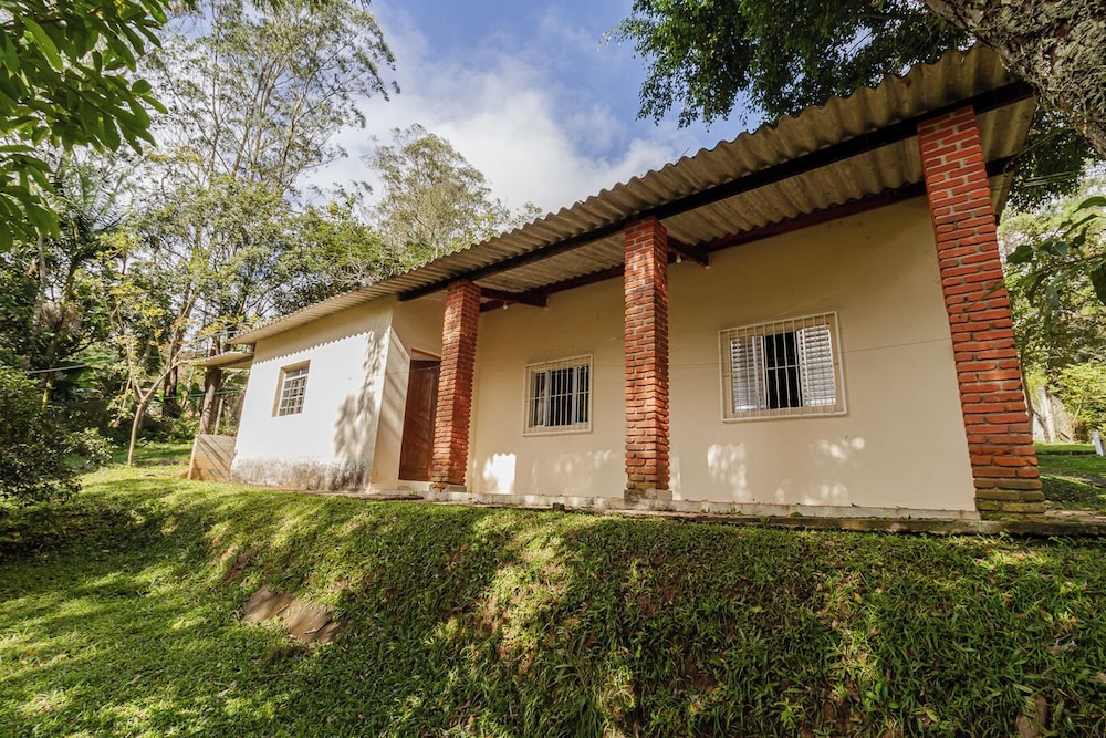 Ch Cara c Wifi Churrasq Pisc Lazer pet Friendly