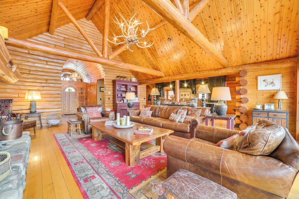 Deck + Beach Access: Lakefront Cabin in Levering!