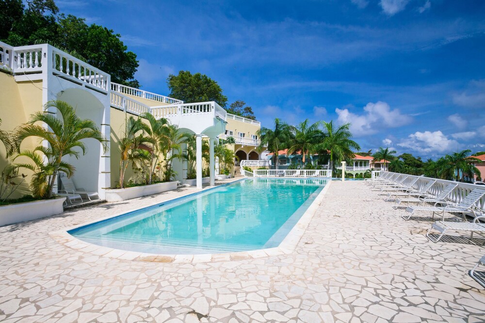 West EndSunset Villas 10B