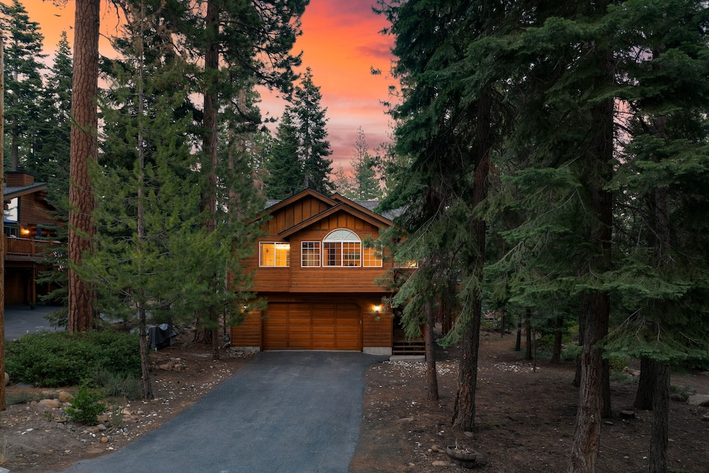Tahoe Vista by Avantstay Central Location Patio