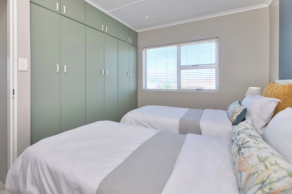Lands Edge Eco Friendly Cottages