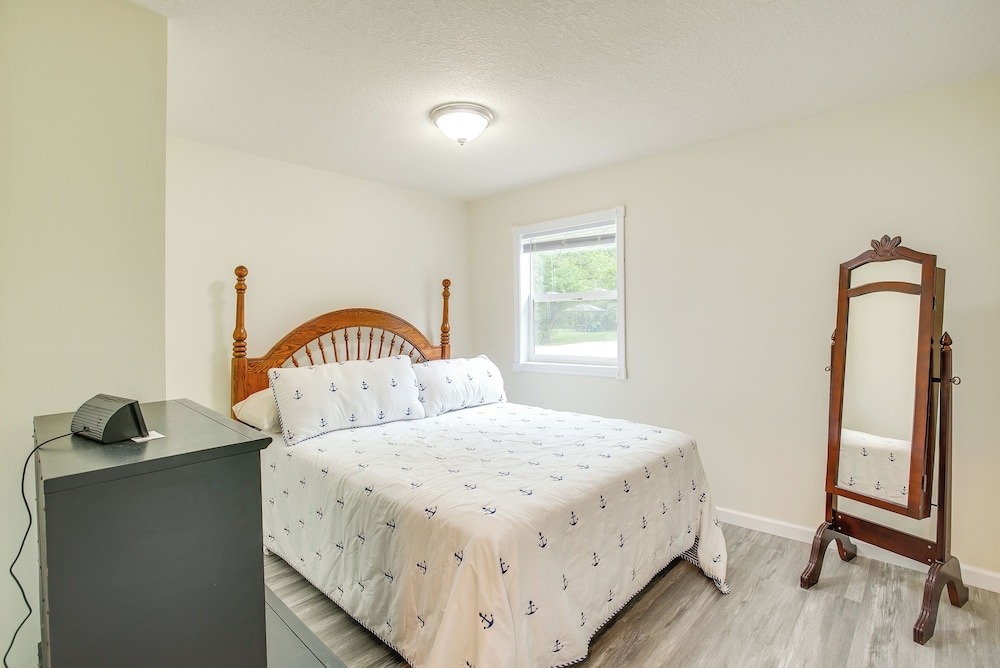Grand Lake Getaway w/ Boat Dock in St Marys!