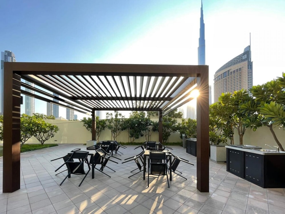 Silkhaus Spacious Near Dubai Mall Balcony Views