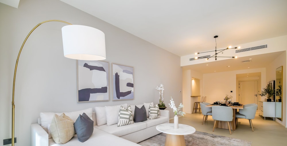 LUX The Premium Marina Sea View Suite